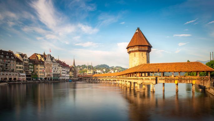 luzerner-kappelbruecke-stage-simple