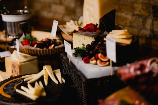 Webstory_Die-Welt-des-K-ses_Auf-Entdeckungsreise-mit-Patrick-McGuigan_stage-image