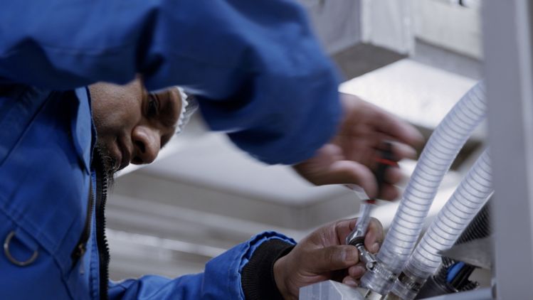 Mitarbeitende-erzaehlen-dari-stage