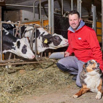 Püntenmas, Remo Stierli, Birmensdorf_Portrait mit Kuh_2