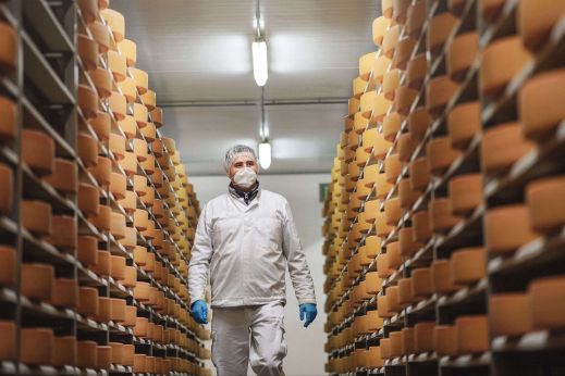 aut-ueber-emmi-kaesekeller