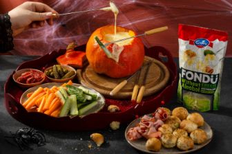 Halloween kaasfondue in pompoen