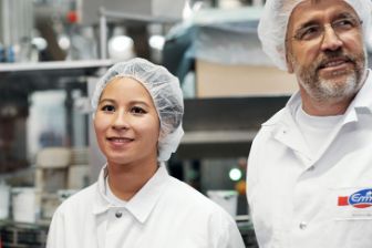 teaserm-emmi-mitarbeitende