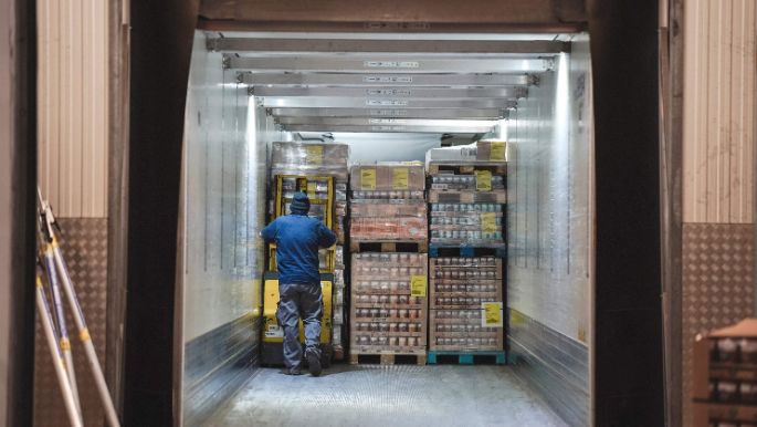 aut-ueberemmi-lager-verladung