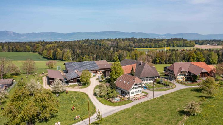 Hof Spych_Decrausaz_Oschwand_Drohne