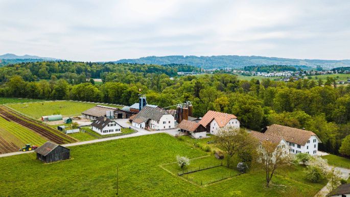 Vierbrunnenhof_Huber_Birrhard_Drohne