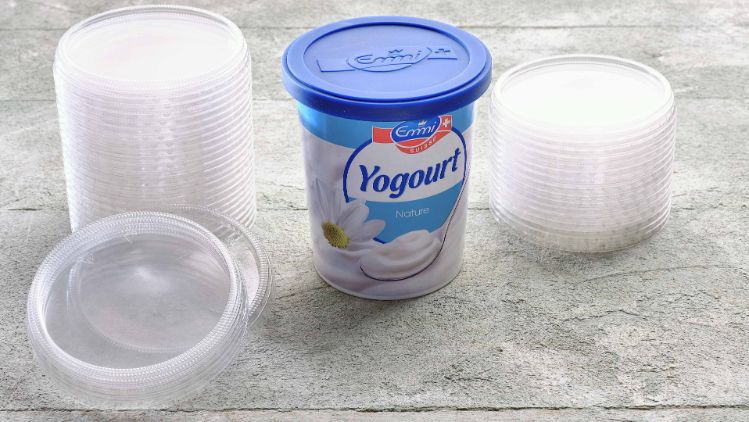 plastik-oben-ohne-yogourt-stuelpdeckel-stage-form