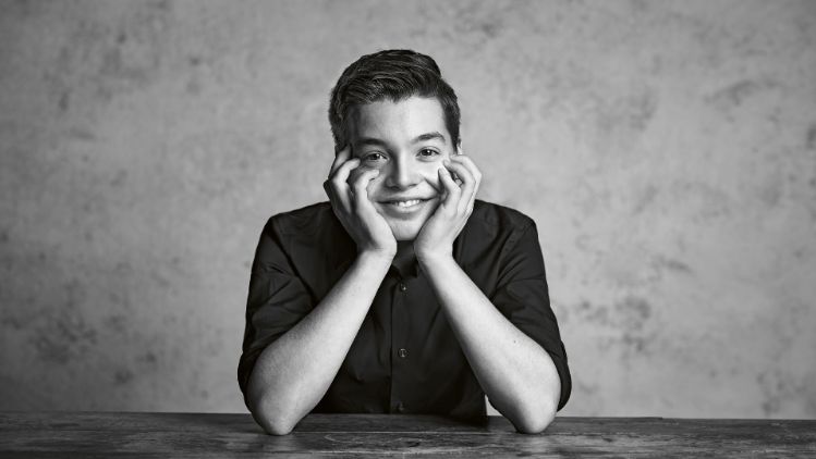 stories-employee-development-marlon-conti-portrait-stage