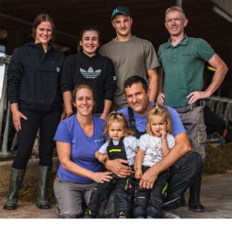 Grundhof_Schlegel_Unterboezberg_Familie_zugeschnitten