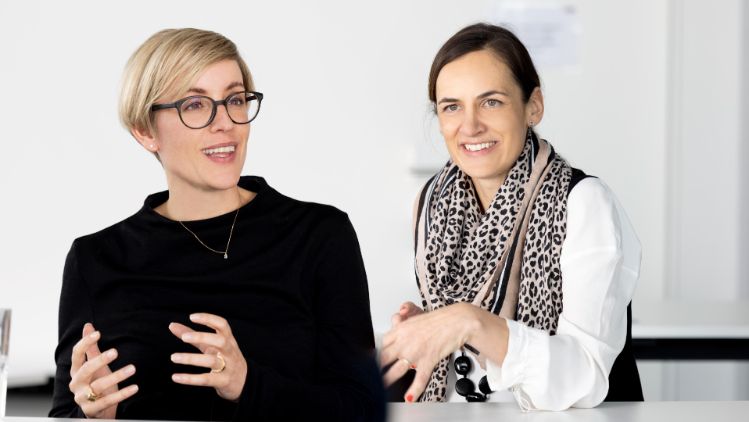 stories-frauen-in-der-führung-stage