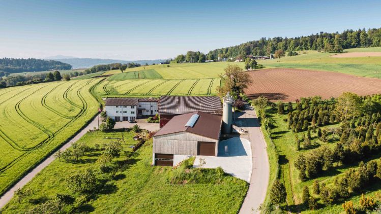 Berghof_Hug_Dielsdorf_Drohne