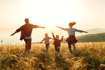 vorsorgestiftung-familie-stage-simple