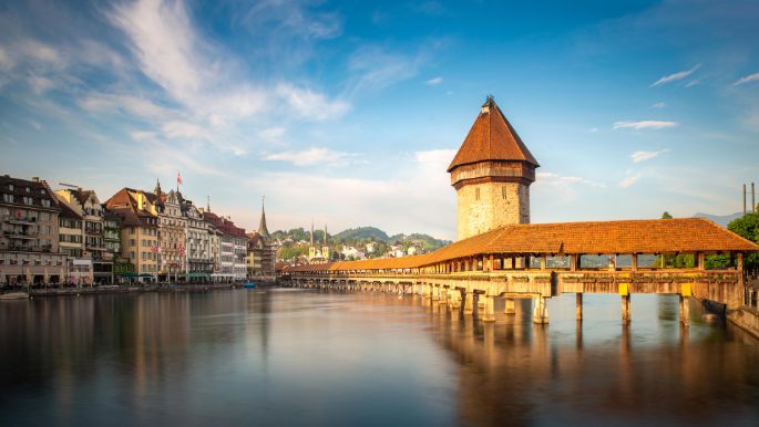 luzerner-kappelbruecke-stage-simple