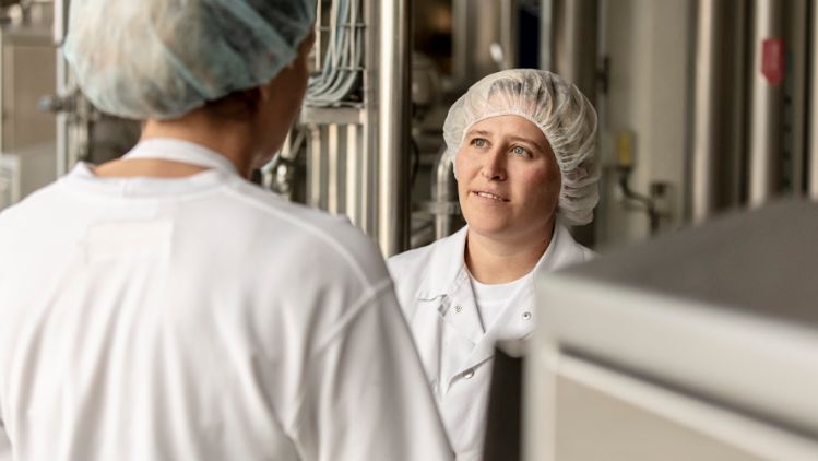 stories_mozzarella-produktion_manuela-steiner