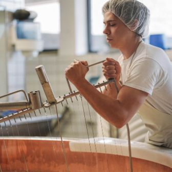 aut-überemmi-sennerei-kaesebruch-